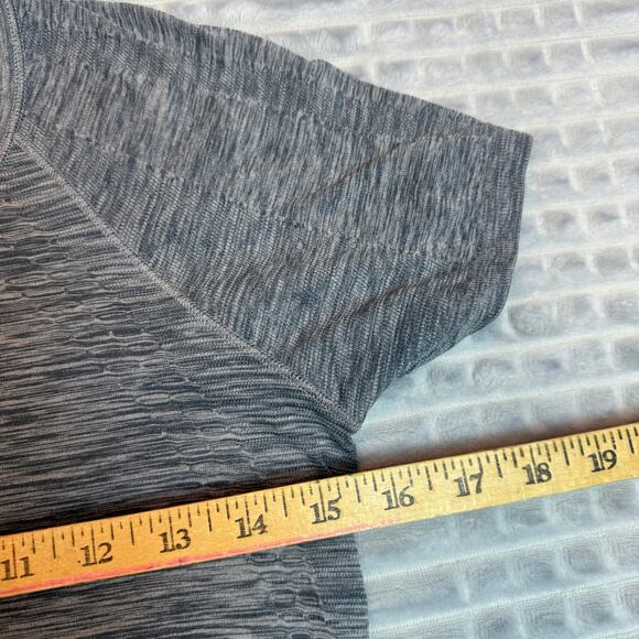 Athleta Speedlight Seamless Tee Gray Heather Womens Small S Short Sleeve Ruched - Picture 3 of 5